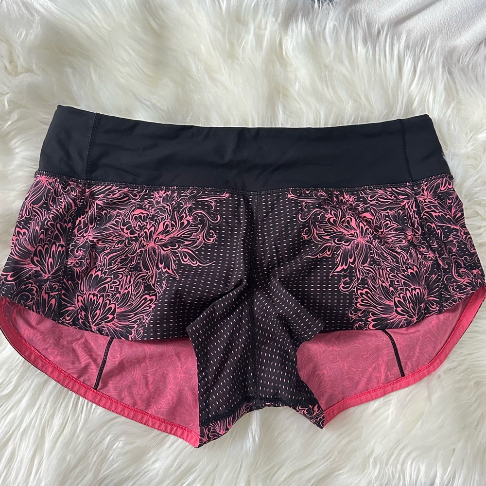 ! Lululemon Speed Up Short size 8 - Picture 2 of 8